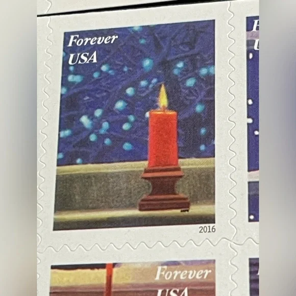 5 Booklets of “Holiday Windows Forever Christmas Stamps for the price of 4 (100) - Picture 3 of 4